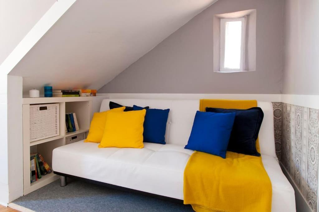 Lisbon Sant'Anna Apartments Rum bild